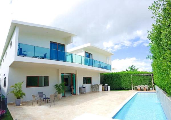 Punta Cana Village NEW VILLA, Prenota  Hotel con piscina a Punta Cana, Piscina
