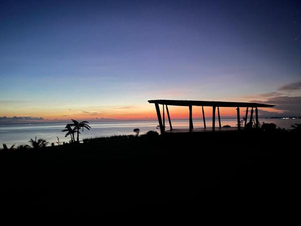 9 huts on a hill, Prenota  Kudat 