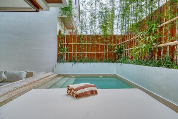 Villa Gloria Canggu, Buchen Sie  Hotels mit Pool in Badung, Schwimmbad