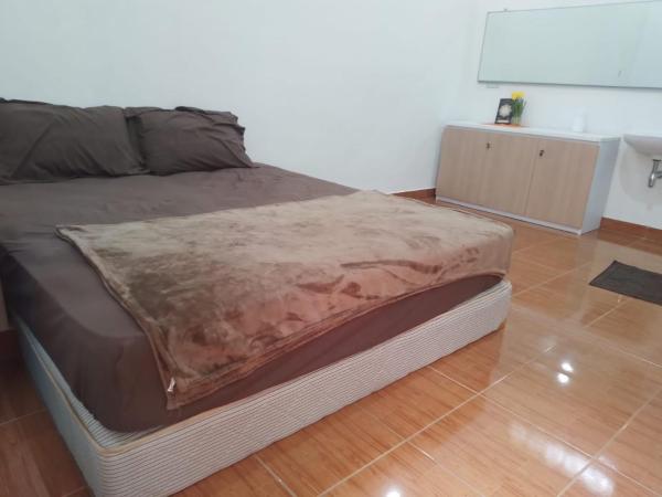 Homestay Syariah Bantul, Buchen Sie  Günstige Hotels in Bantul