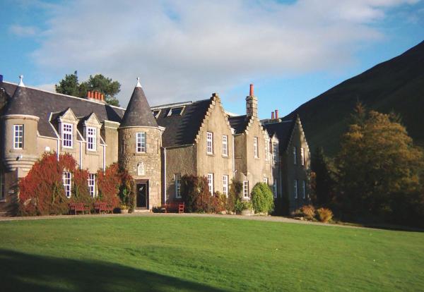 Dalmunzie Castle Hotel, Book Country House Glenshee Cairngorms