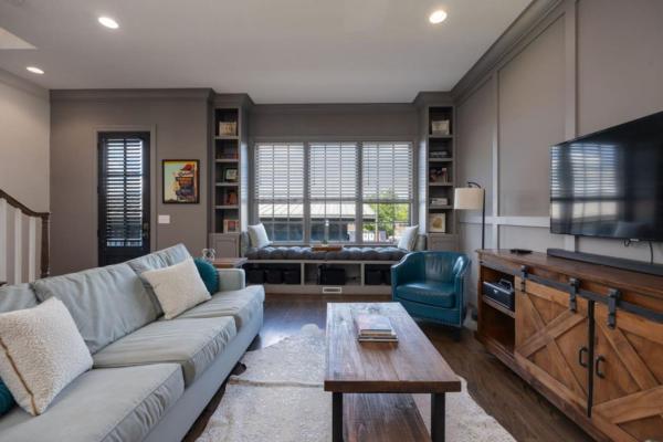 WeHo Indie Villa 3 Bedroom 3 Bath Just 1.3 Miles to Geodis, Buchen Sie  South Nashville 