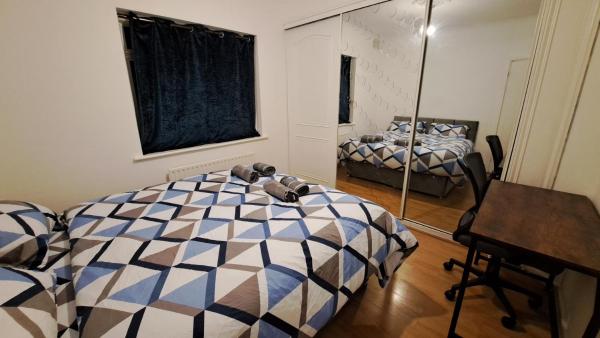 Guest house in Dagenham East by Fenia, Buchen Sie  Günstige Hotels in England