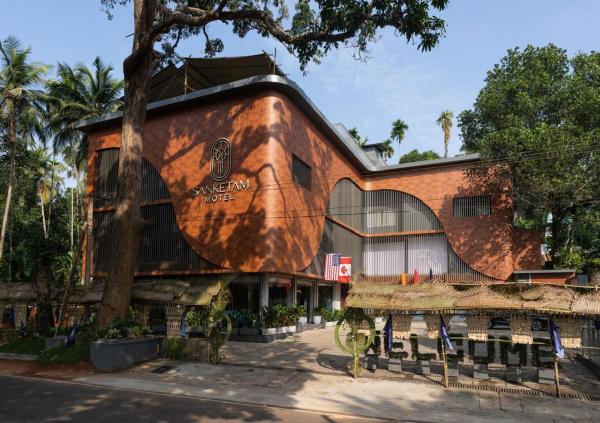 Sanketam, Prenota Motel Mukkam Kerala