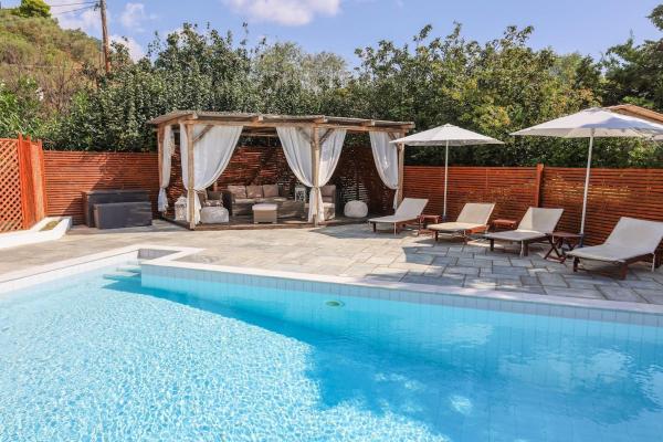 Beachside Villa Causton with private pool, Prenota  Skiathos 
