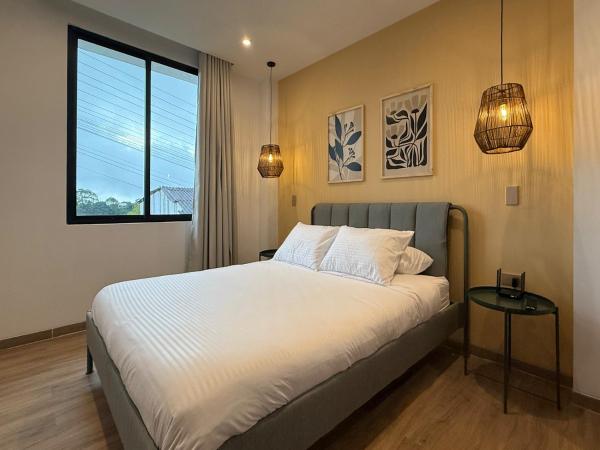 Villa Milá, Reserva ahora  Hoteles en Eje Cafetero con aparcamiento, Aparcamiento