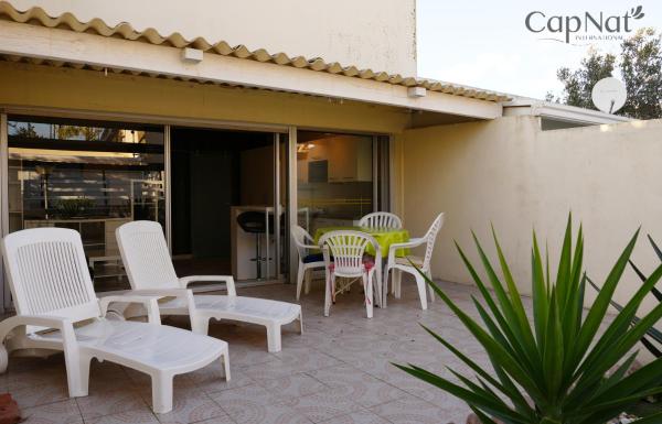 CapNat - Village Naturiste - Port Nature - Villa Dolce Vita, Réserver  Hôtels à Hérault avec parking, Parking