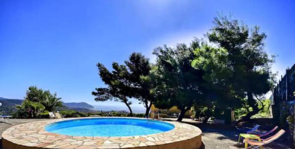 Villa Elena, Buchen Sie  Poggio Blumenriviera