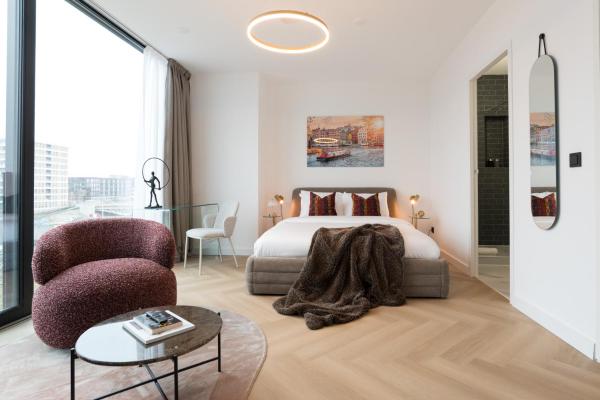 LevelUp Amsterdam, Reserva ahora  Hoteles en Holanda Meridional con aparcamiento, Aparcamiento