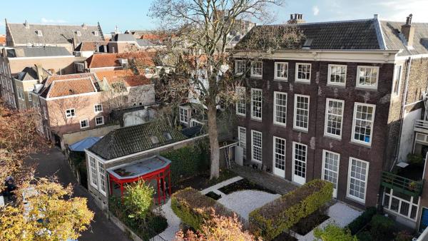 Royal Rooms Dordrecht, Reserva ahora  Hoteles en Holanda Meridional con aparcamiento, Aparcamiento