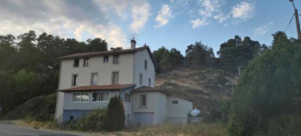Appartement 1, Prenota  Hotel a Alvernia con parcheggio, Parcheggio