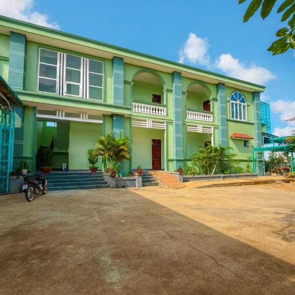 Hồng Ngọc 2 Hotel Tà Đùng, Reserva ahora  Hoteles en Dak Nong con aparcamiento, Aparcamiento