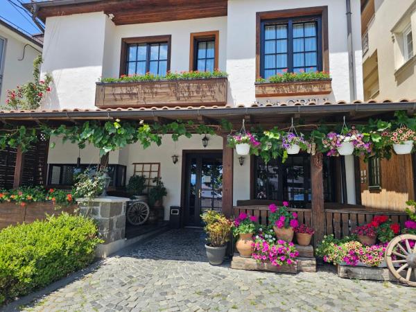 Bujtina Jaki, Prenota  Hotel economici a Prizren County