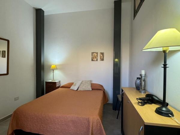 CÉNTRICO dpto dos dormitorios, Prenota  Hotel a Córdoba con parcheggio, Parcheggio
