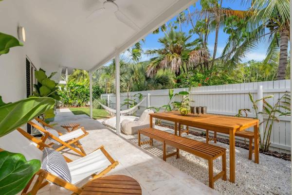 Cedar Villa - Poolside Stunner by the Beach, Reserva ahora  Hoteles con piscina en Queensland, Piscina