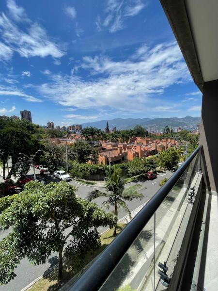 Apartamento 302 en el poblado cerca El Tesoro, Reserva ahora  Medellín Antioquia