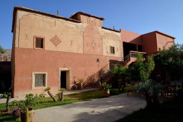 kasbah des roses hdida commune de ait ouassif kelaa mgouna tinghir, Réserver  Kelaat M'Gouna 