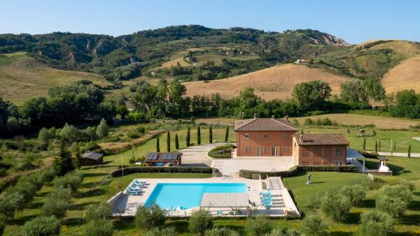 PODERE TERRANUOVA 10&2, Emma Villas, Buchen Sie  Hotels in Peccioli mit Pool, Schwimmbad