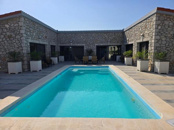 Villa Aurelia Privat Pool, Reserva ahora  Hoteles con piscina en Rodas, Piscina