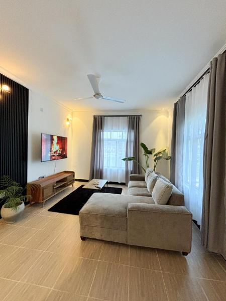 Sumaku Beach House, Prenota  Bwejuu 