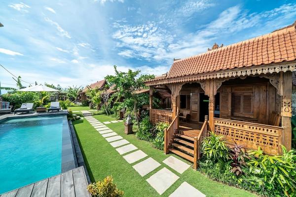 Lima Beach Inn, Buchen Sie  Munggu Bali