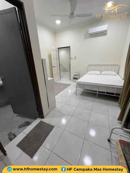 HF Cempaka Mas 1 Homestay 2 Room, Prenota  Hotel con piscina a Kelantan, Piscina