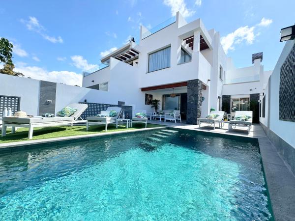 Welcome to Villa Bali a luxurious modern getaway, Buchen Sie  Hotels mit Pool in Teneriffa, Schwimmbad
