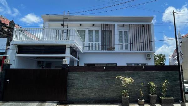 Puri Bagus Guesthouse, Book  Bali Hotels with a Parking, Parking