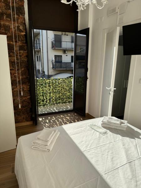 Acquicella House, Buchen Sie  Catania Sizilien