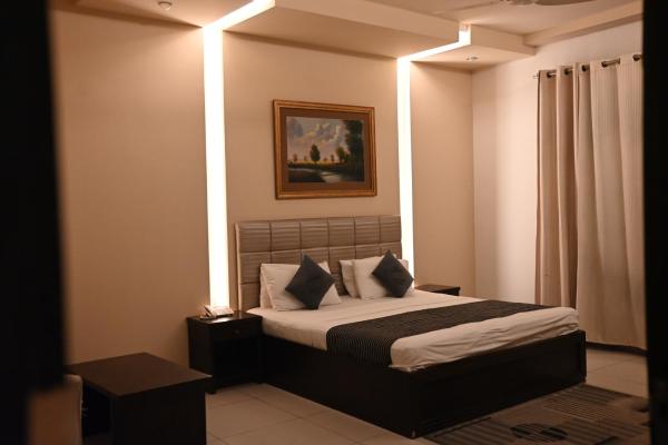 Royal Mark Lodges, Prenota  Bahawalpur Punjab Region