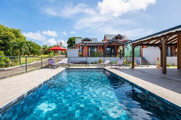 Gîte Dalina, Prenota  Hotel con piscina a Grande-Terre, Piscina