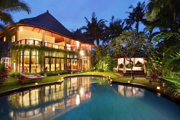 Villa in Umalas, 4BDR Pool & Spa, Prenota  Canggu Badung