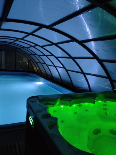 Osada Jantar - Holiday, Buchen Sie  Hotels mit Pool in Pommern, Schwimmbad