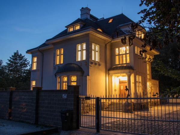 Ertlova Vila, Book  Jablonec nad Nisou 