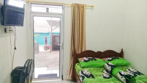 Villa Anisa, Buchen Sie  Hotels in Pasuruan mit Parkplatz, Parkplätze