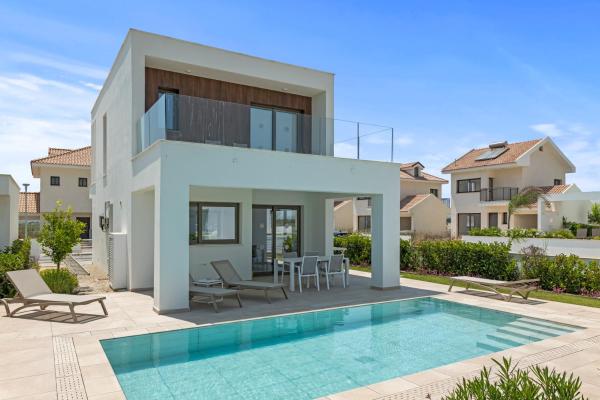 Serenity Waves Villa 19, Buchen Sie  Hotels mit Pool in Bezirk Larnaca, Schwimmbad