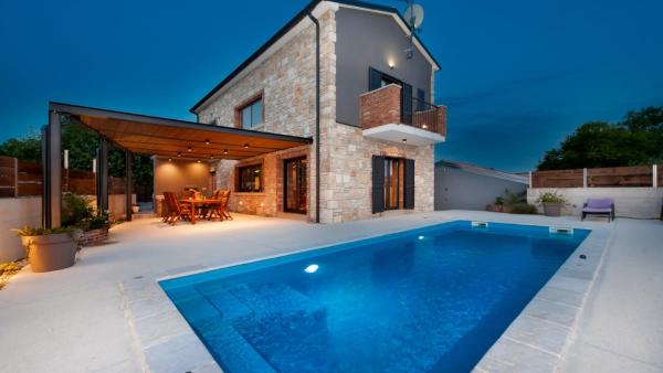 Beautiful Villa Baraka with pool near Pazin, Reserva ahora  Hoteles en Istria central con piscina, Piscina