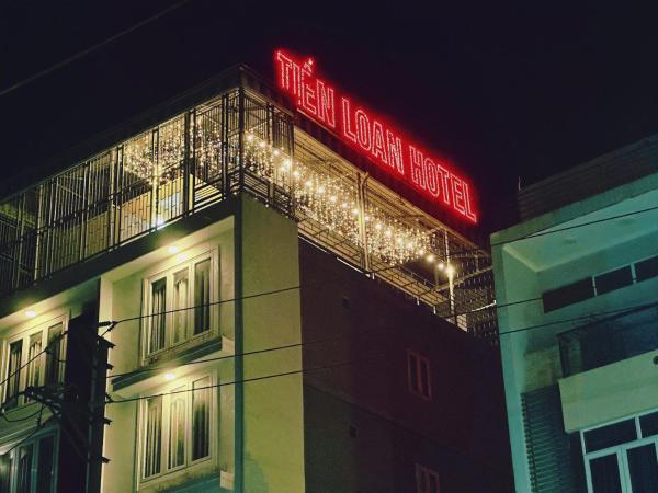 Khách Sạn Tiến Loan, Buchen Sie  Hotels in Mekongdelta mit Parkplatz, Parkplätze