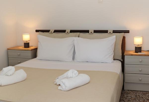 Aira Apartments, Prenota Appartamento Azolimnos Syros