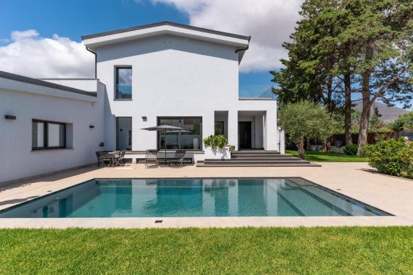 Villa Tina Mondello, Buchen Sie  Hotels mit Pool in Mondello, Schwimmbad
