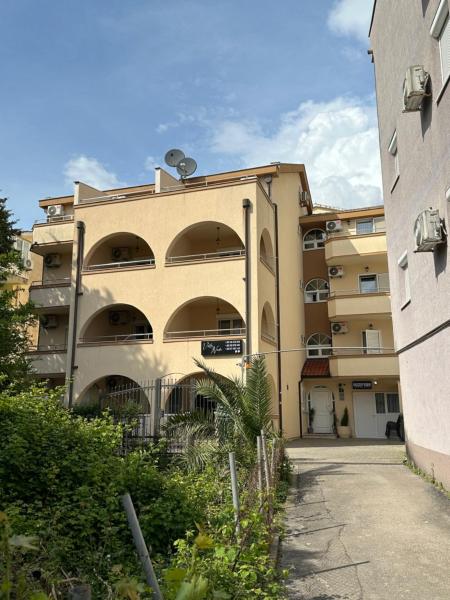 Villa IL Mare, Book  Budva 