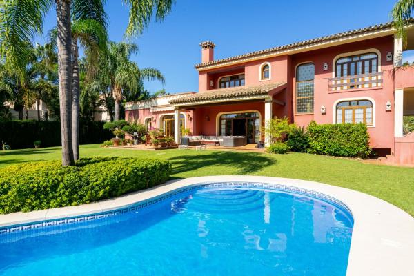 Luxury Villa in Guadalmina, Prenota  Hotel a Costa del Sol con colazione, Colazione