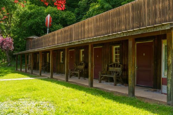 Seneca Pines Lodge, Prenota  Seneca Rocks Stati Uniti