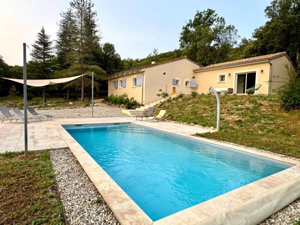 Schöne Villa im Herzen der Ardéche mit privatem Pool, Prenota  Hotel con piscina a Alvernia, Piscina