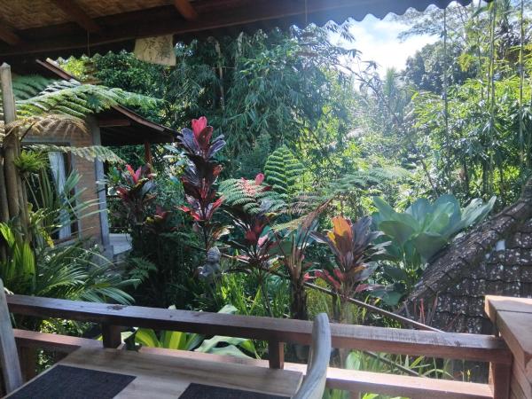 Umah mimpi deluxe room, Book  Bali Hotels with a Parking, Parking