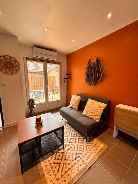 Les Logis du Petit Prince, Reserva ahora  Hoteles en Aquitania con aparcamiento, Aparcamiento
