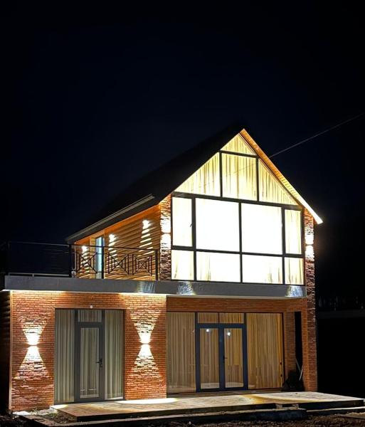 Dream House, Prenota  Sadgeri Samckhe Javakheti