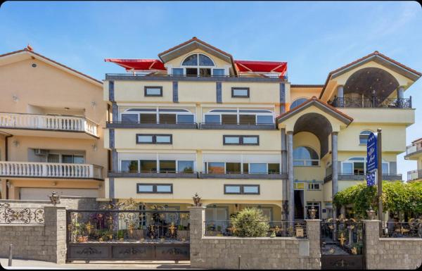 Villa Ana Selce, Book  Kvarner Hotels with a Parking, Parking