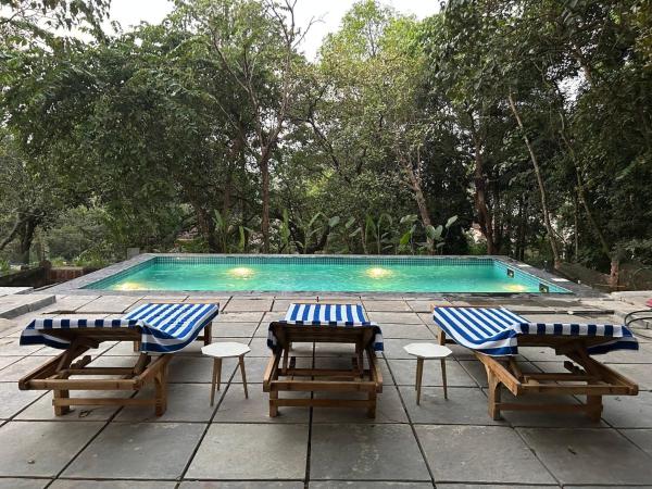 Independent Villa with private pool in Siolim Goa, Réserver  Oxel Goa