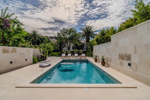 Villa Kaleta Brac, Prenota  Hotel con piscina a Croatian Islands, Piscina